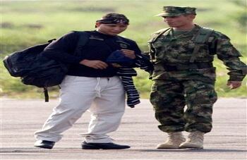 El infante de marina Henry López fue secuestrado cuando el 23 de mayo del 2010, cuando las FARC emboscaron una patrulla de la Armada Nacional en zona rural de San Vicente del Caguán.