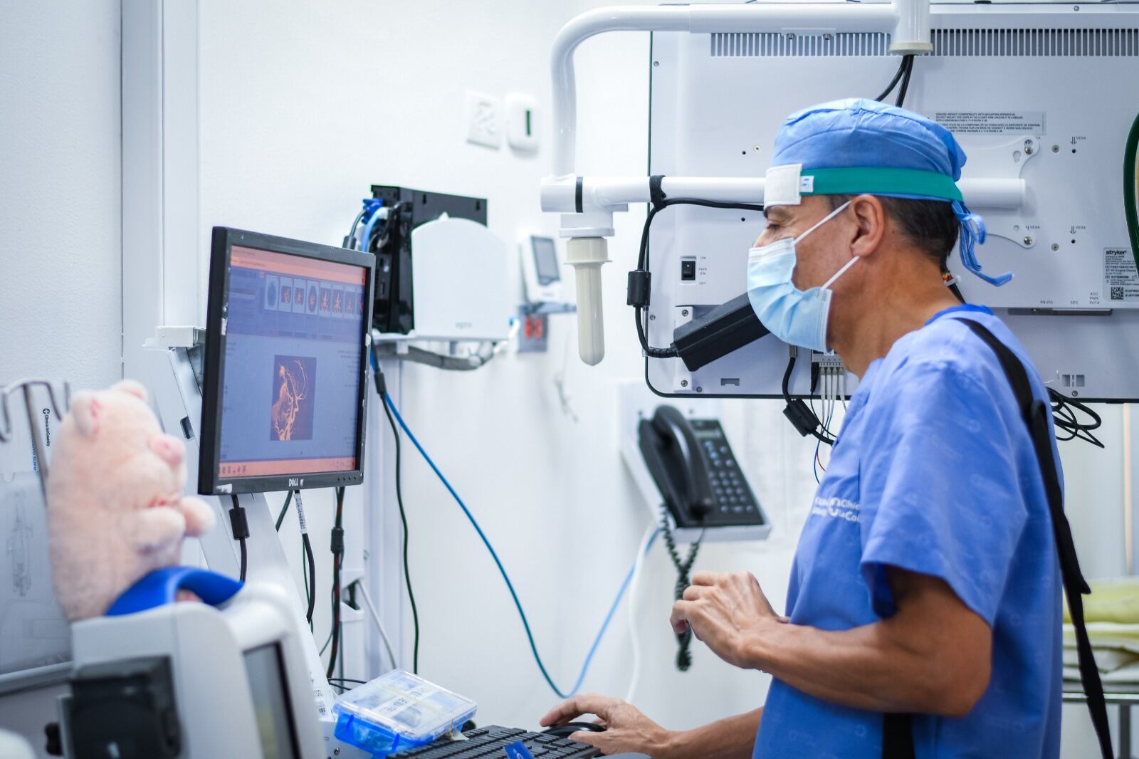 Doctor Alejandro Ramos - video angiografía intraoperatoria.