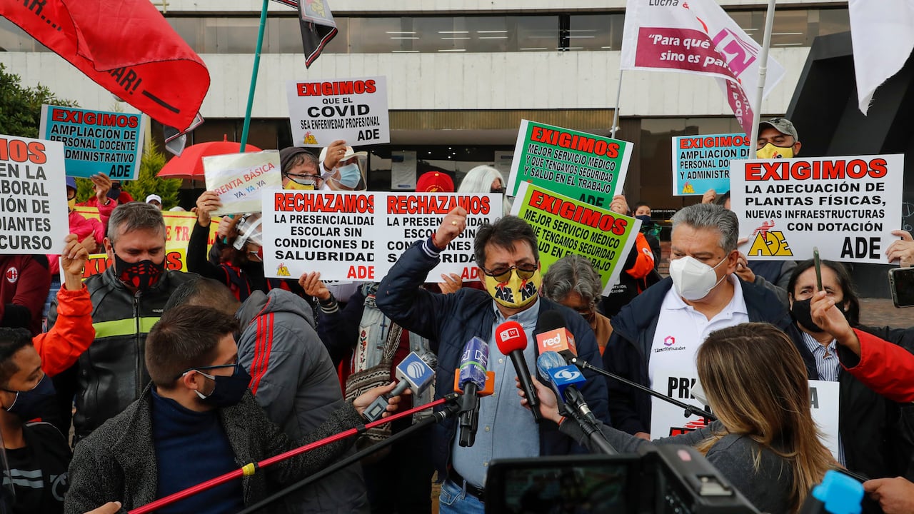 William Agudelo, presidente de la ADE, falleció, según informó la asociación