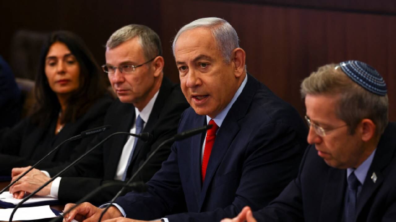 El primer ministro de Israel, Benjamin Netanyahu, habla mientras convoca una reunión de gabinete el 7 de mayo de 2023.