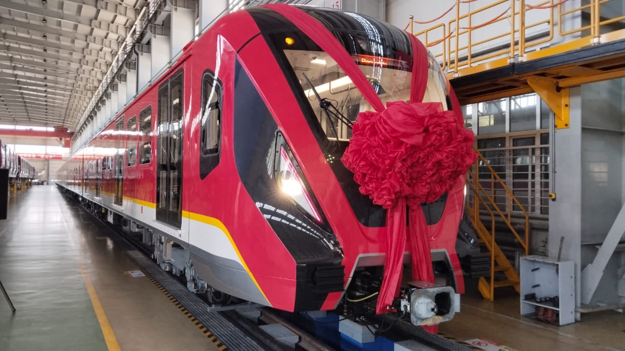 Los trenes circularán a una velocidad comercial promedio de 42,5km/hora.
