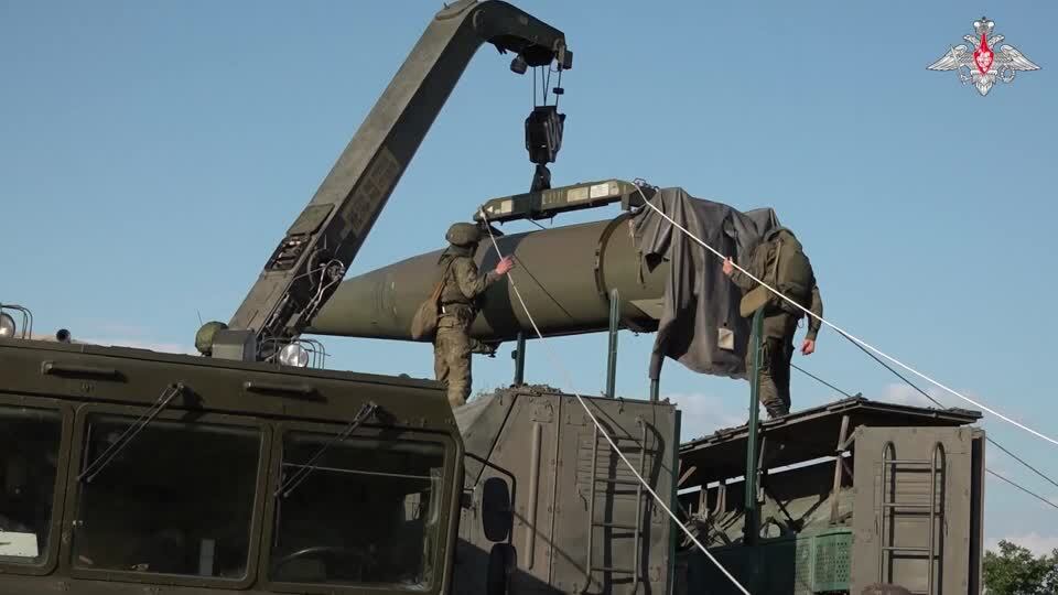 Rusia inicia ejercicio con armas nucleares tácticas