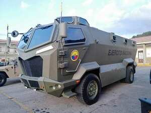 Un camión de estos, del Ejército, fue quemado por población en El Plateado Cauca.