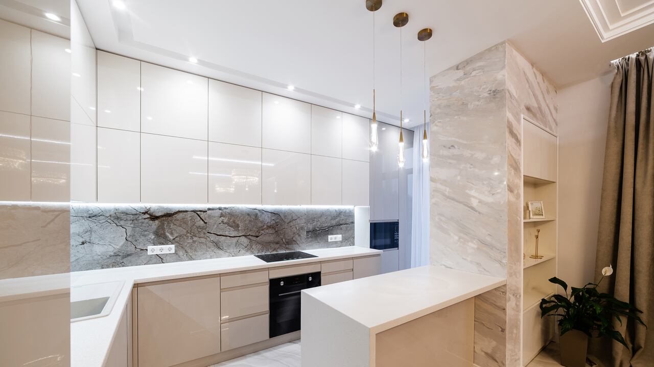 Este mal hábito estaría encareciendo su factura de energía sin que se dé cuenta.