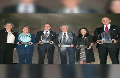 Luz María Jaramillo, María Mercedes Gómez, Oswald Loewy, Pedro Gómez Barrero, María Eugenia Coronado y Juan Emilio Posada.