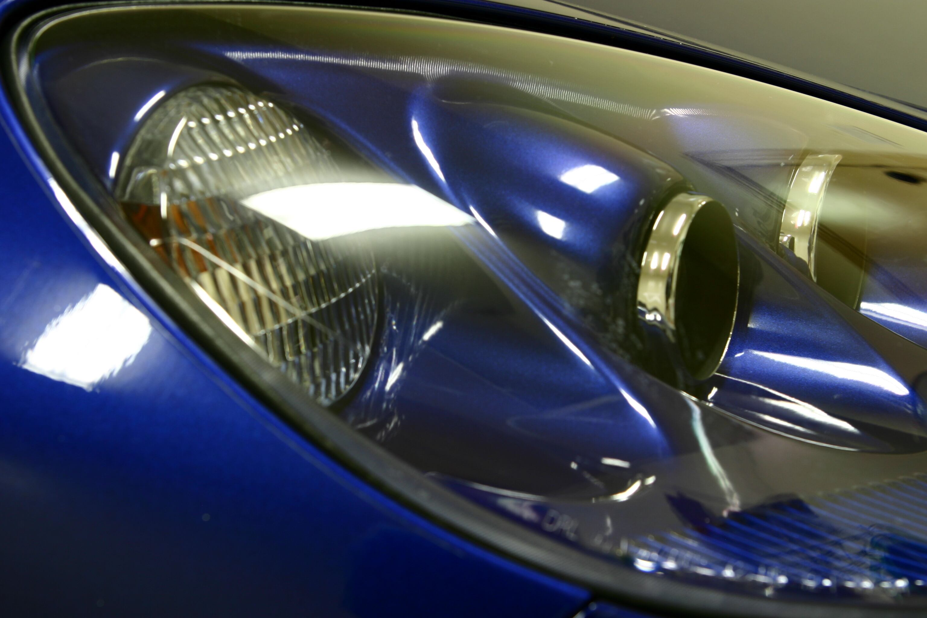 Los faros son una parte fundamental del vehículo.