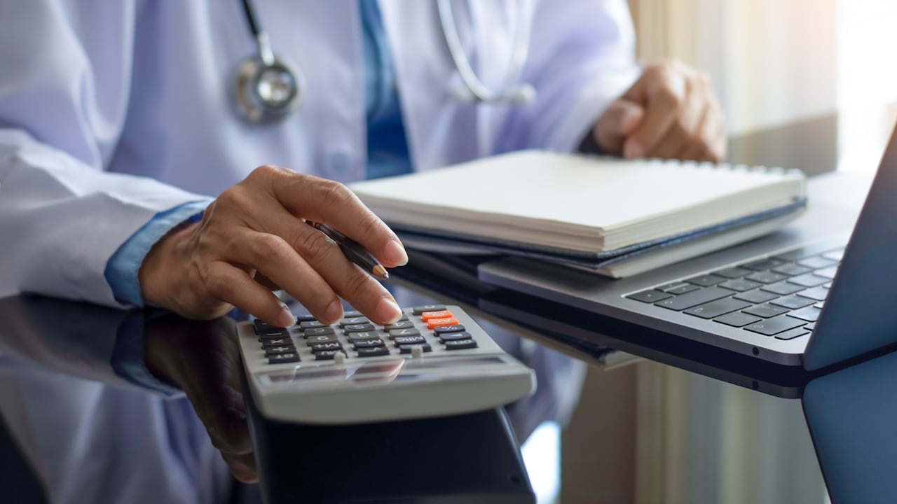 A través de la resolución 2809 del 2022 del Ministerio de Salud y Protección Social se fijo el valor de la UPC.