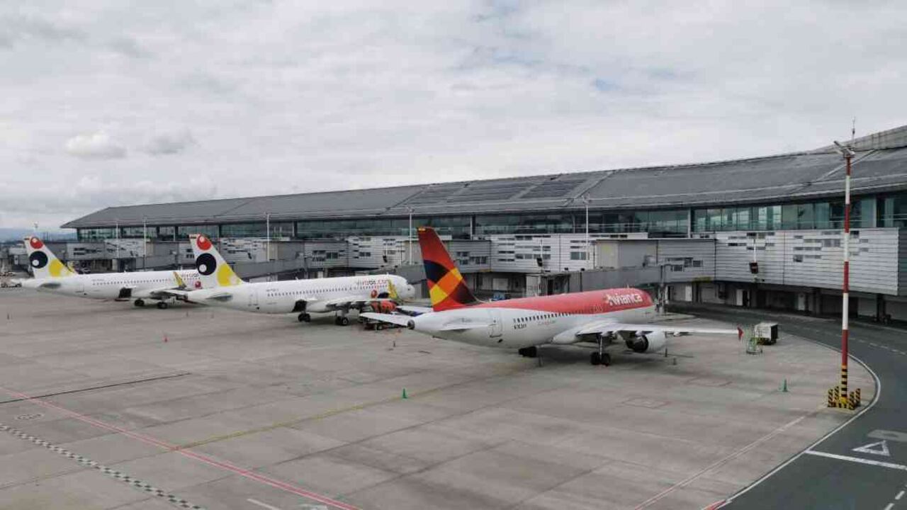 El Dorado tiene en promedio 900 operaciones programadas los fines de semana.