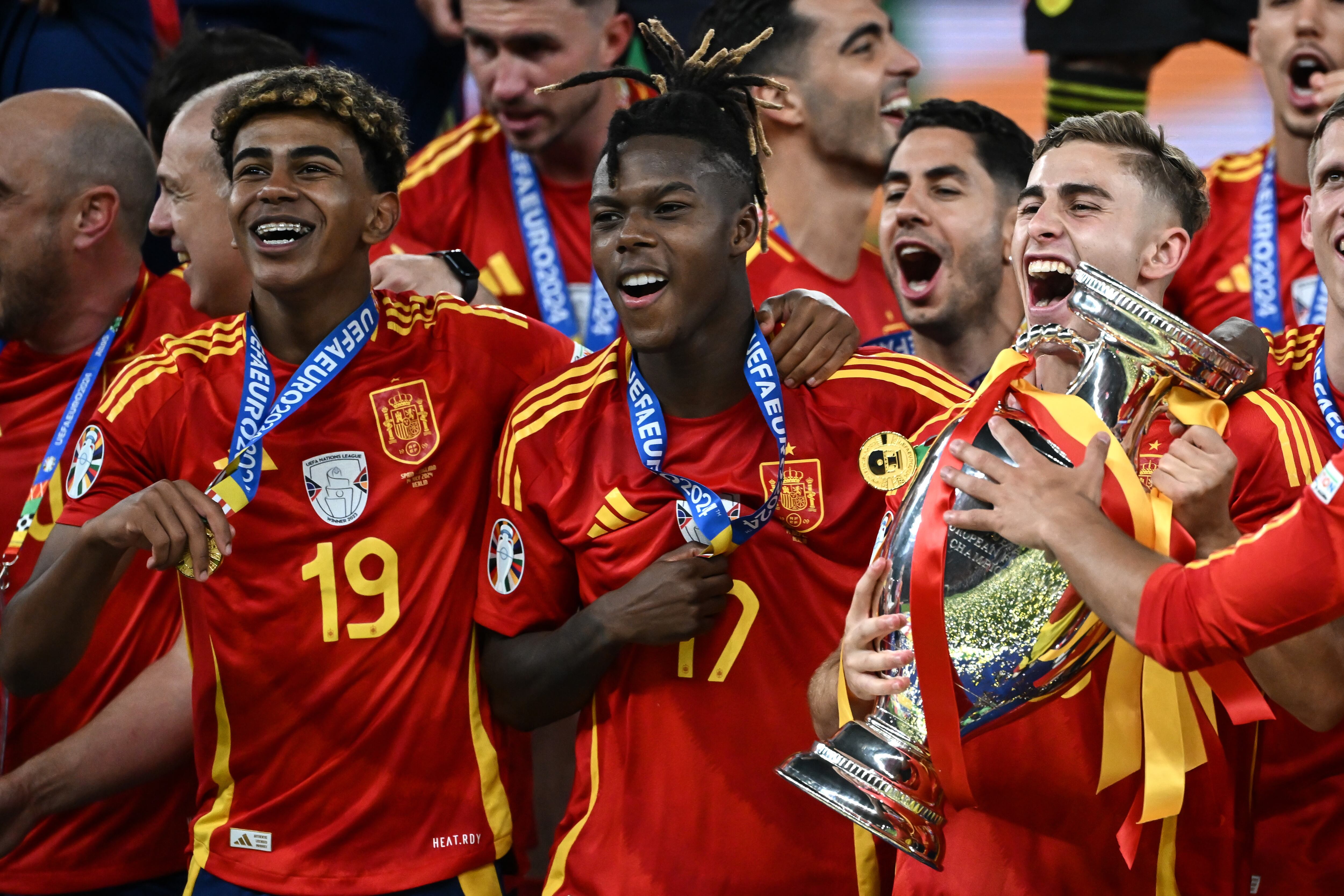 Williams, Yamal y López con la Eurocopa 2024.