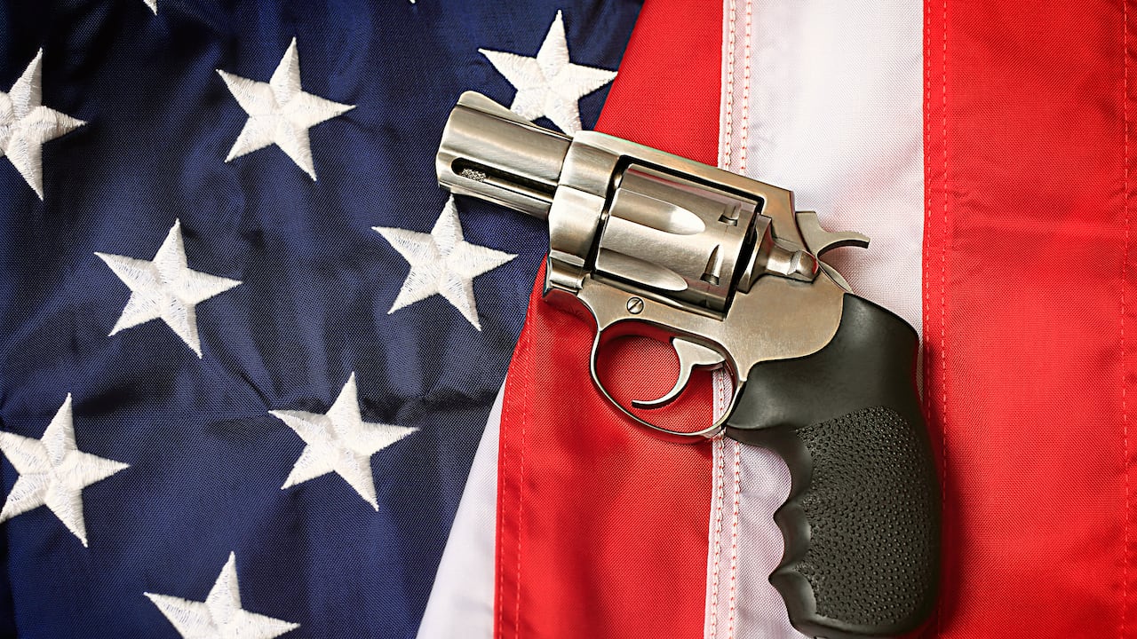 Corte Suprema va en contra de ley de armas en Hawái, ya que, no representaría la Segunda Enmienda de la Constitución de los Estados Unidos.