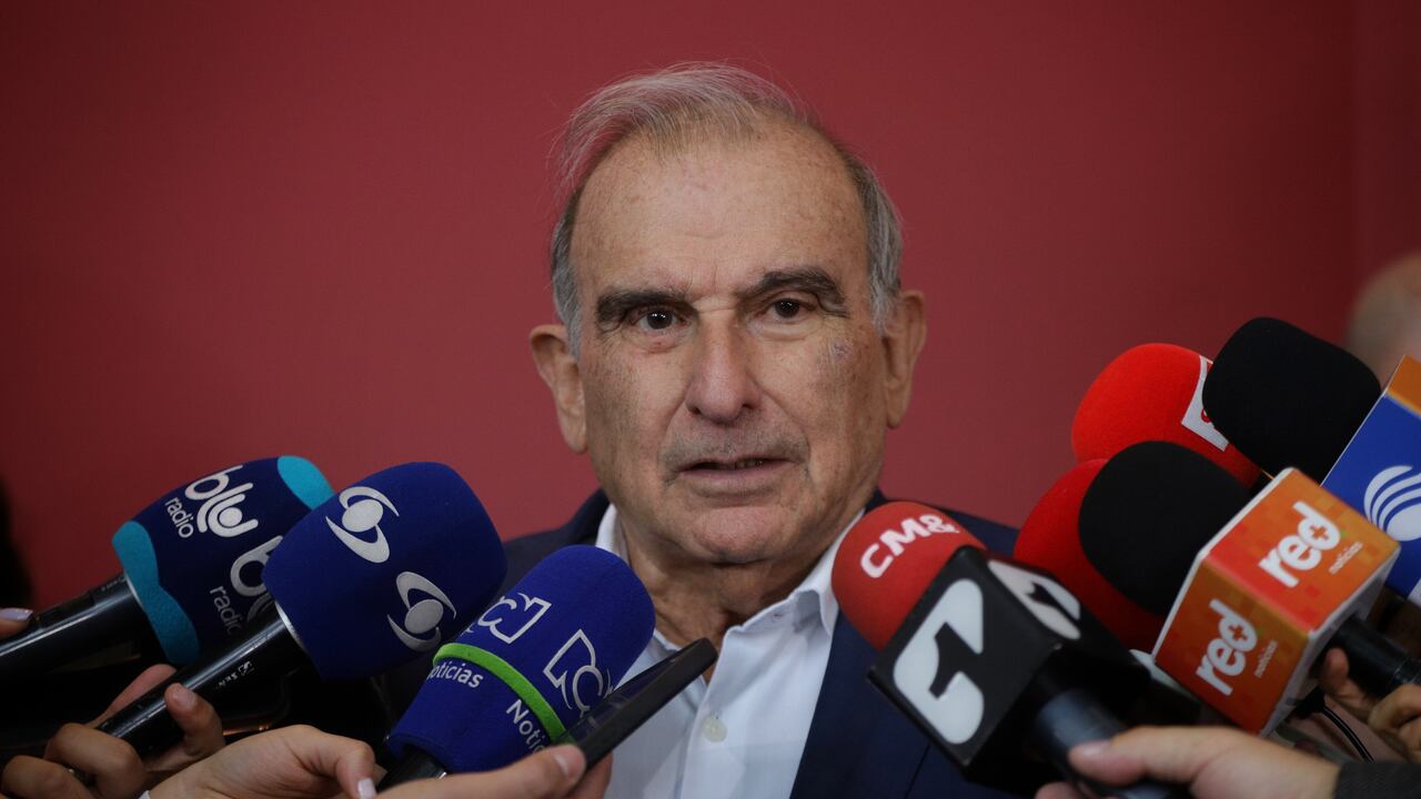 Humberto de la Calle es el autor de la iniciativa que busca reglamentar la eutanasia.