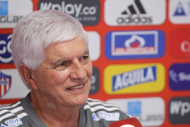 Julio Comesaña cuando dirigía a Junior de Barranquilla.