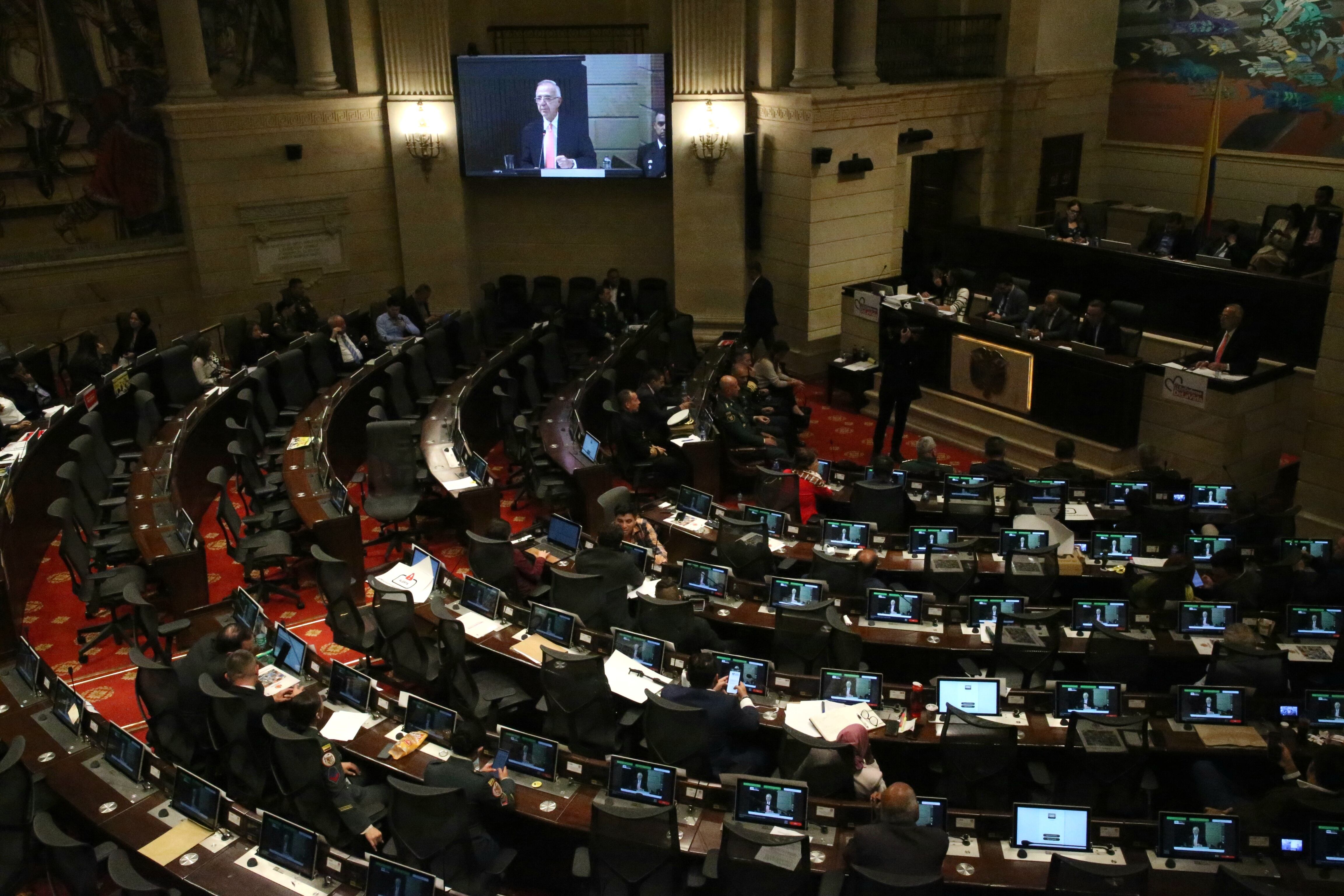 Moción de censura Ministro de defensa Iván Veláquez