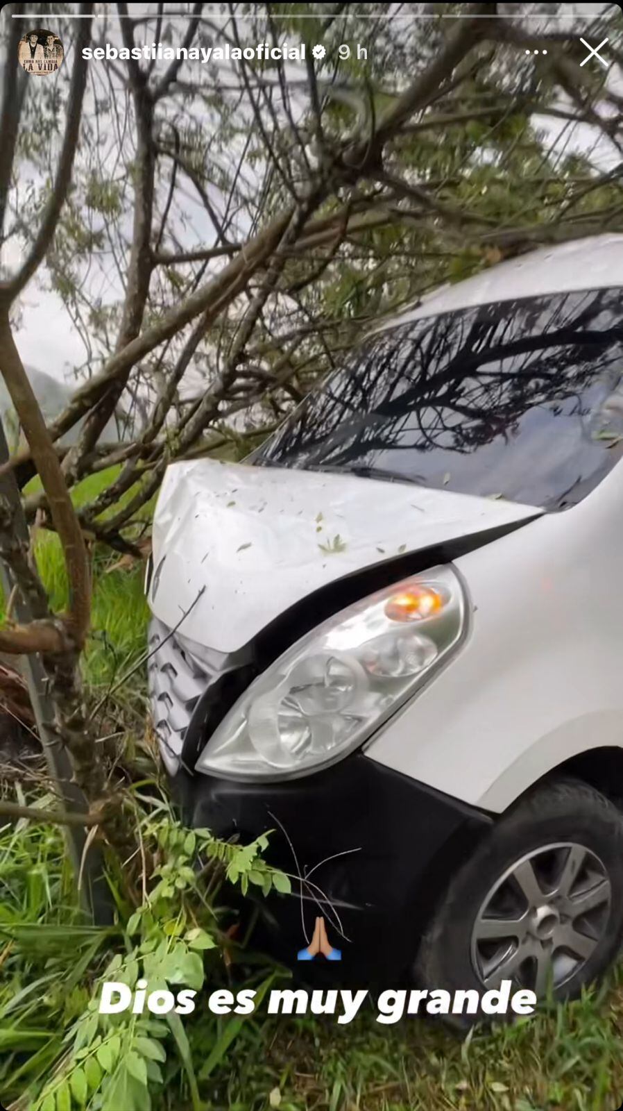 El cantante Sebastián Ayala sufrió accidente de tránsito mientras viajaba para Bogotá