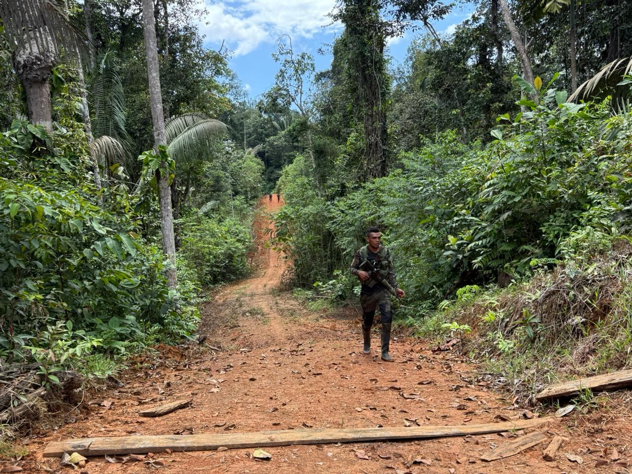 SEMANA se internó en las profundidades del Pacífico para hablar con Walter Mendoza y su guerrillerada.