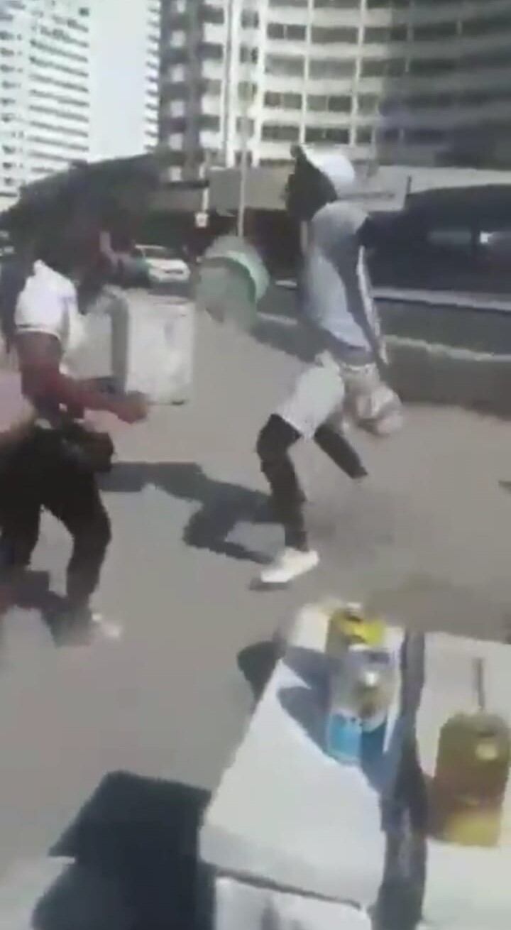 Pelea de masajistas en playas de Cartagena.