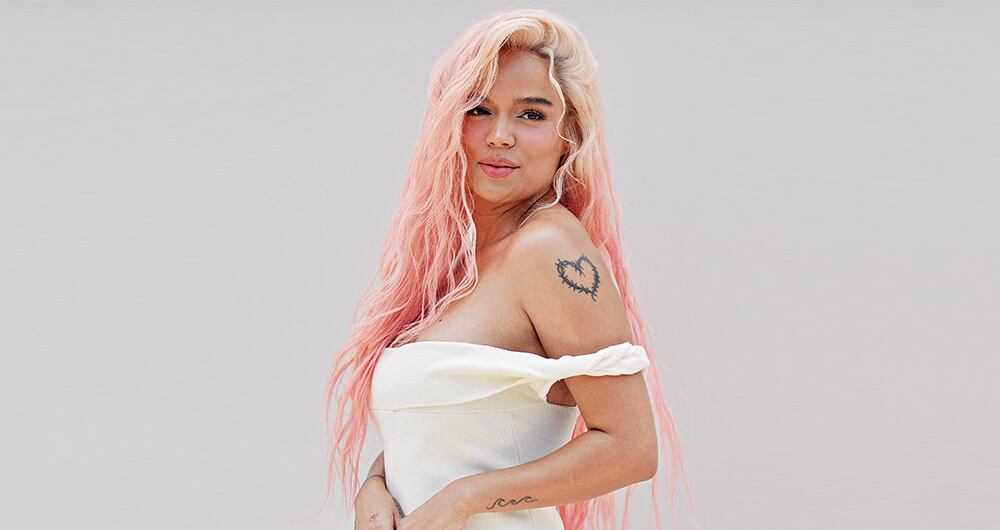 Karol G en el desfile de Jacquemus