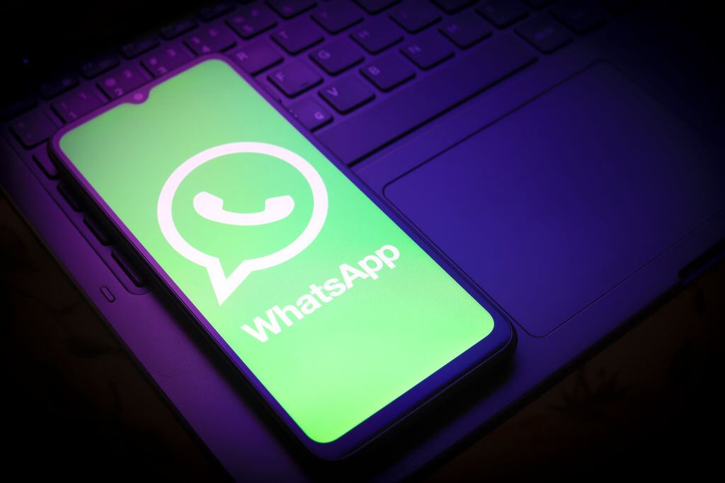 Así se cambian los temas en WhatsApp.