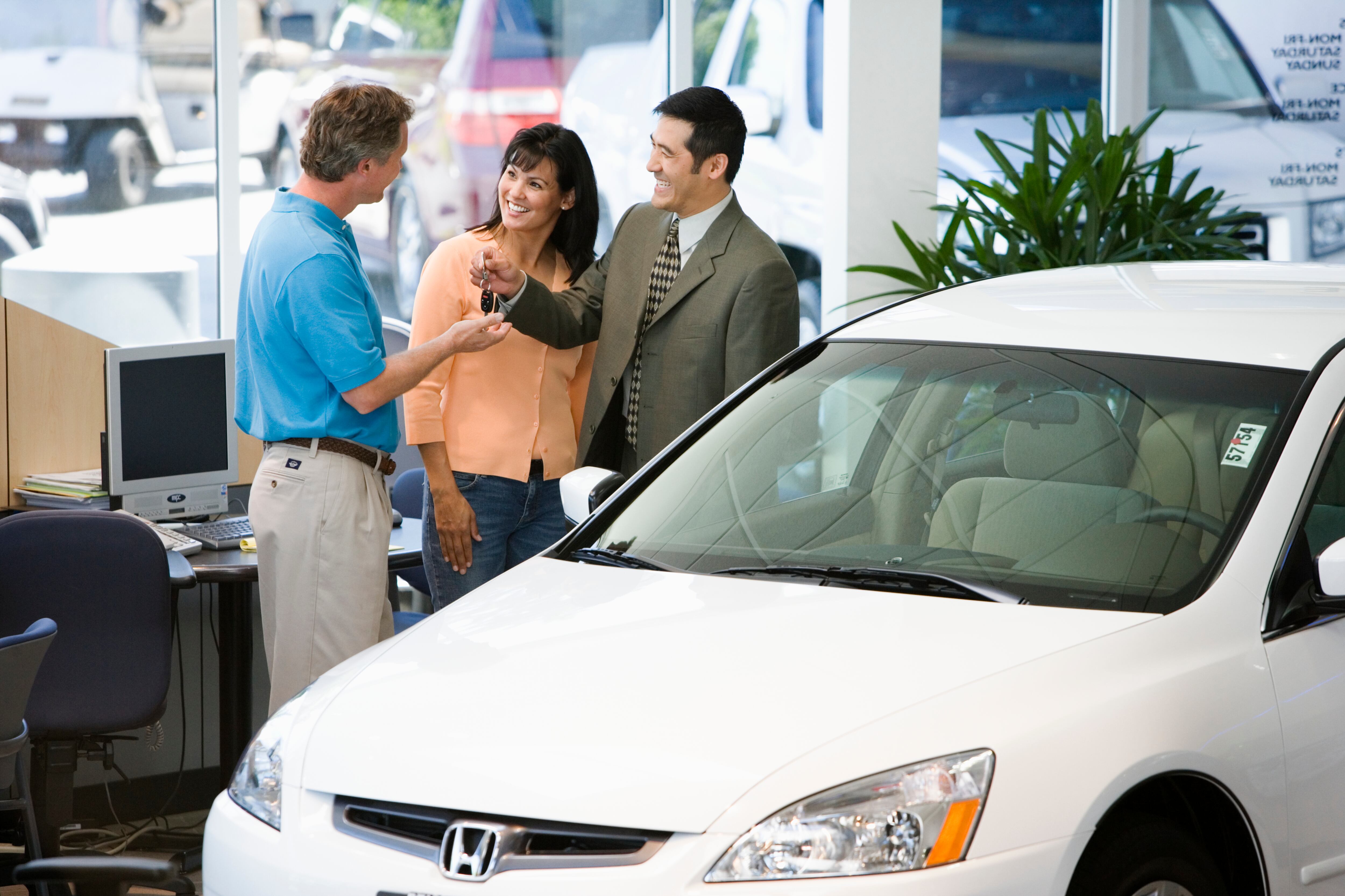Para algunas personas comprar carro no es una inversión.