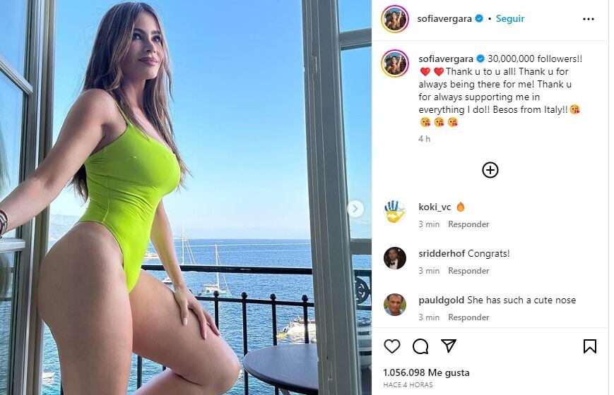 Sofía Vergara lució un sensual vestido de baño amarillo en una publicación reciente. Foto: Instagram @sofiavergara