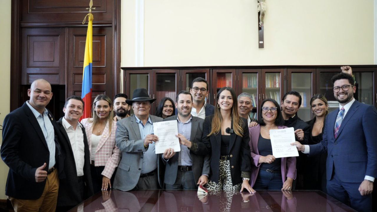 Radicación del proyecto para actualizar ley de protección de datos.