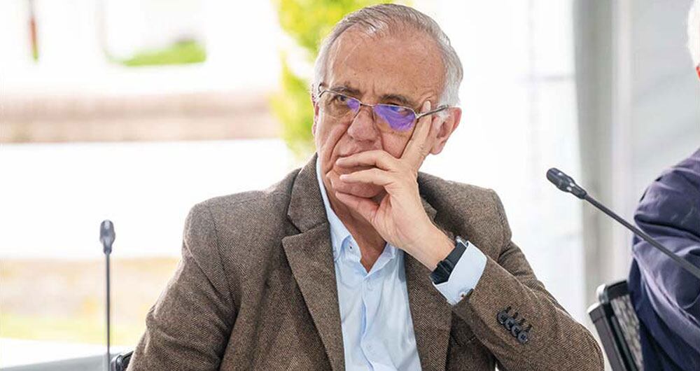 IvÁn VelásquezMinistro de Defensa Nacional