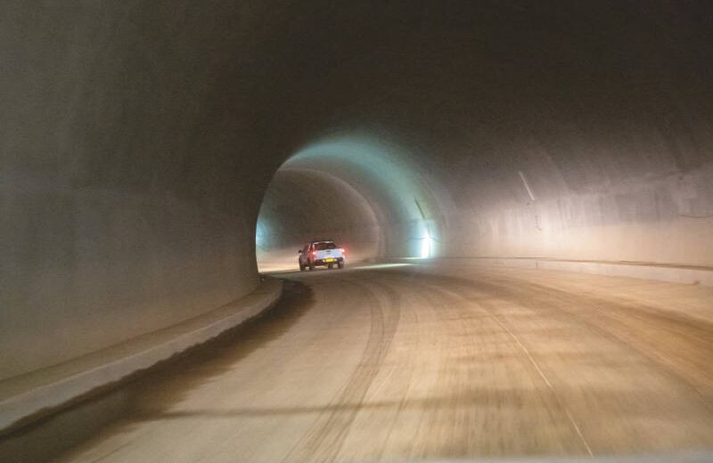 8. Nueva luz en el túnel de La Línea. A más tardar el 6 de abril de este año se hará la adjudicación a un nuevo contratista que debe terminar el 12 por ciento restante del proyecto.