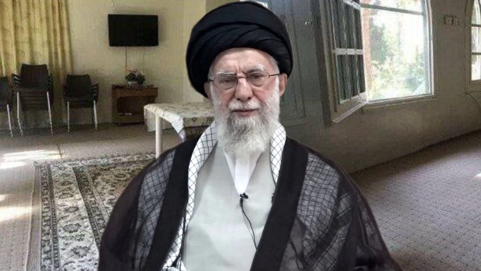 Tras confirmarse su muerte, difunden imágenes de la oficina donde estaba Alí Jamenei