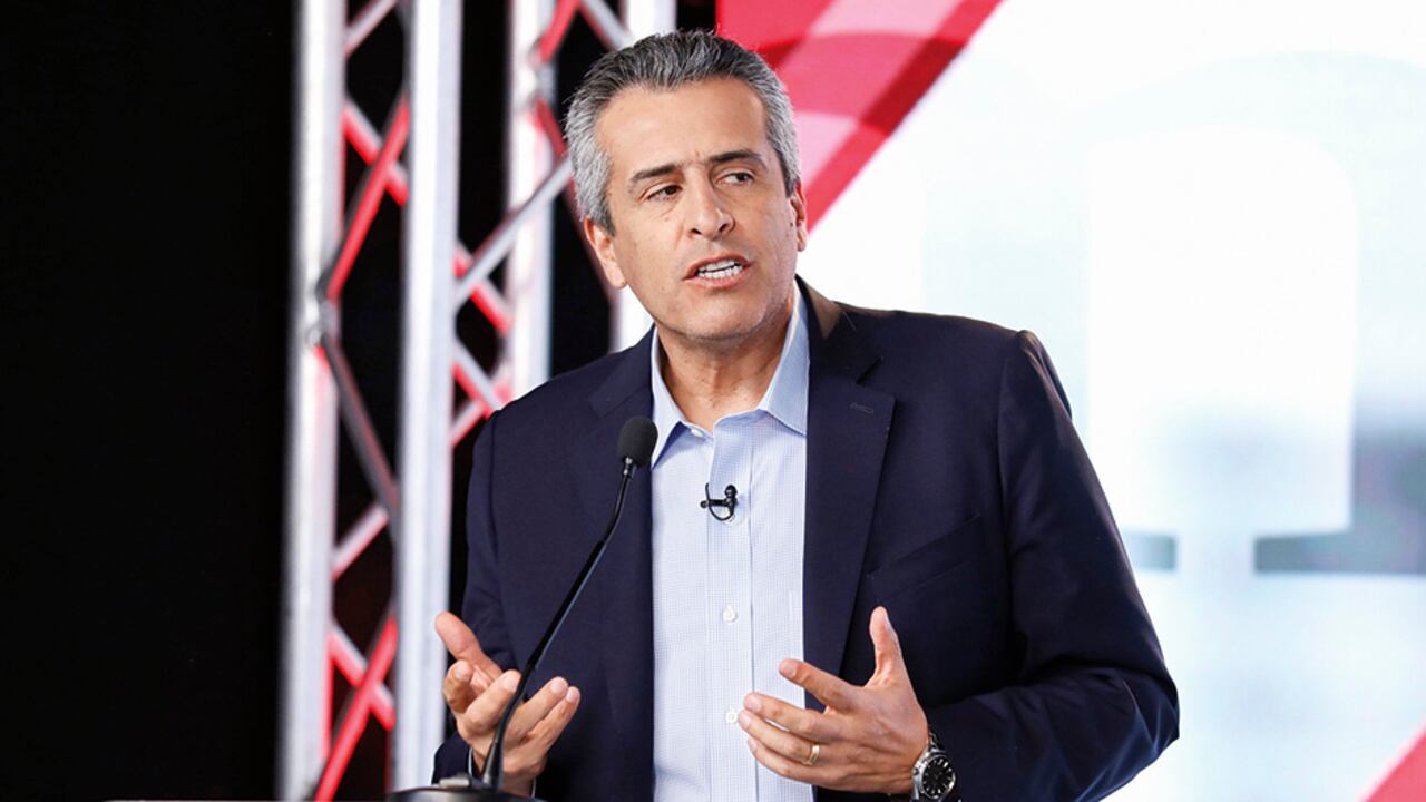 Luis Fernando Velasco, equipo empalme Gustavo Petro