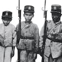 Niños soldados durante la Guerra de los Mil Días. Fotografía publicada en el semanario L’Illustration de París en 1902.