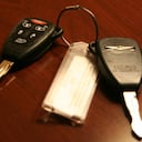 5. Alquilar su propio carro: si usted es de quienes usan el carro solamente los fines de semana, una opción es disponer de su vehículo para alquilarlo. Dependiendo del modelo, la marca y los accesorios, puede ganarse desde $90 mil el día. Actualmente existen distintos negocios de este estilo, pero debe asegurarse de su legalidad y las condiciones de responsabilidad que le ofrecen.