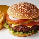 papas fritas y hamburguesa