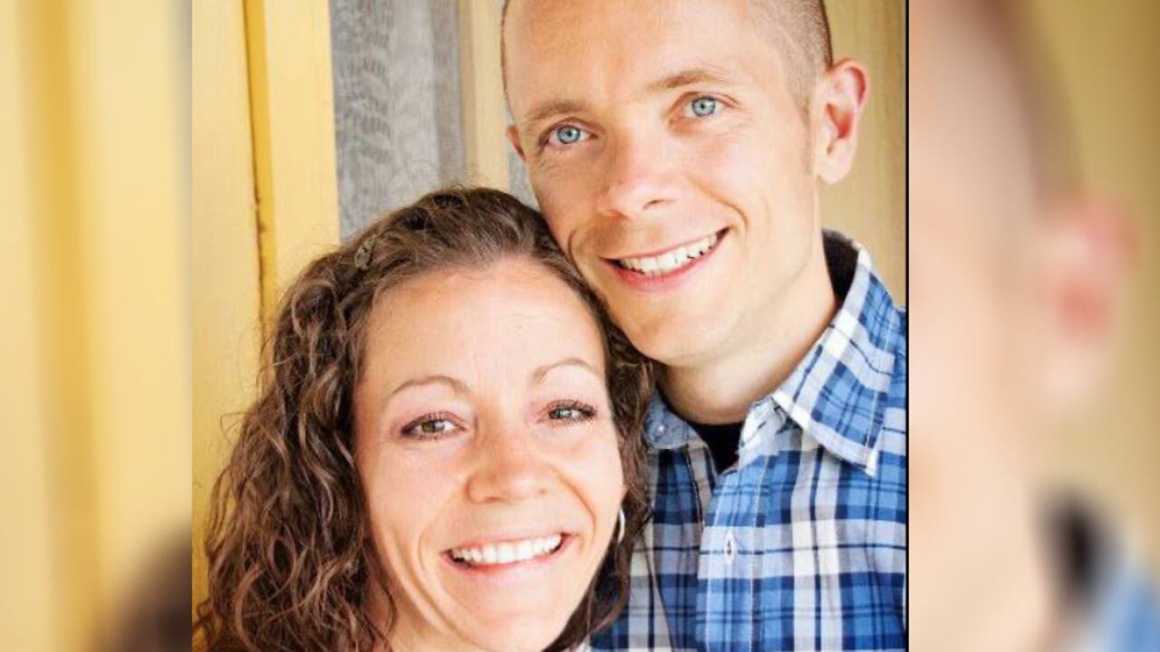 La historia de una pareja que tuvo un hijo a través de la fecundación in vitro y 10 años después enfrentó una dura verdad