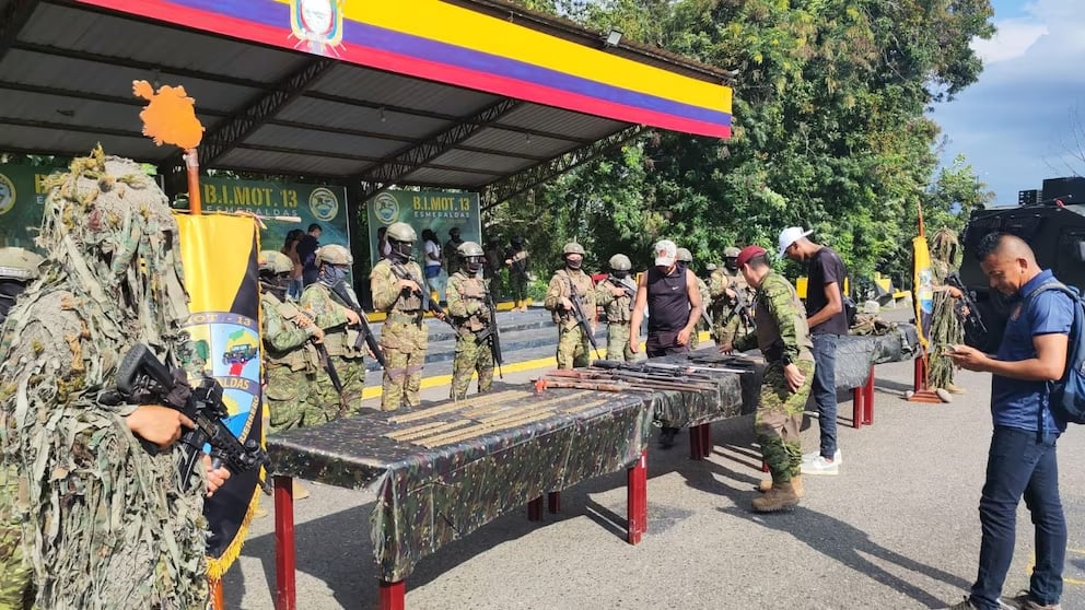 Operativo en Ecuador contra el Frente Oliver Sinisterra.