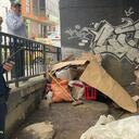 Arrojan escombros en Medellín.