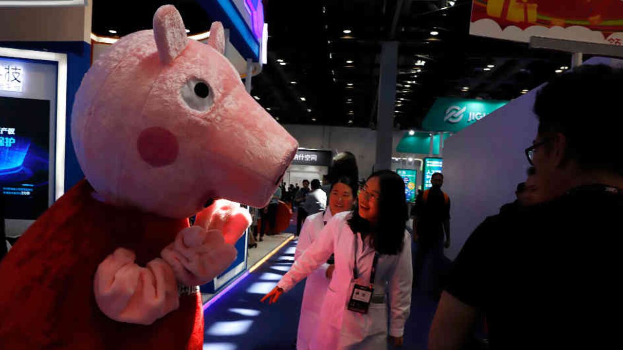Hasbro comprará la productora de Peppa Pig, la popular cerdita rosada.
