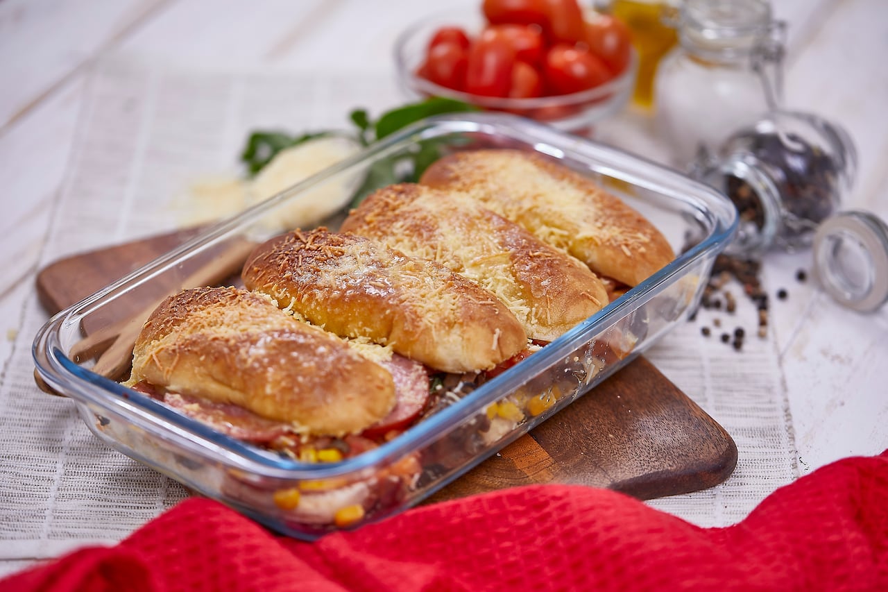 Minipanes al horno con cerveroni Zenú.