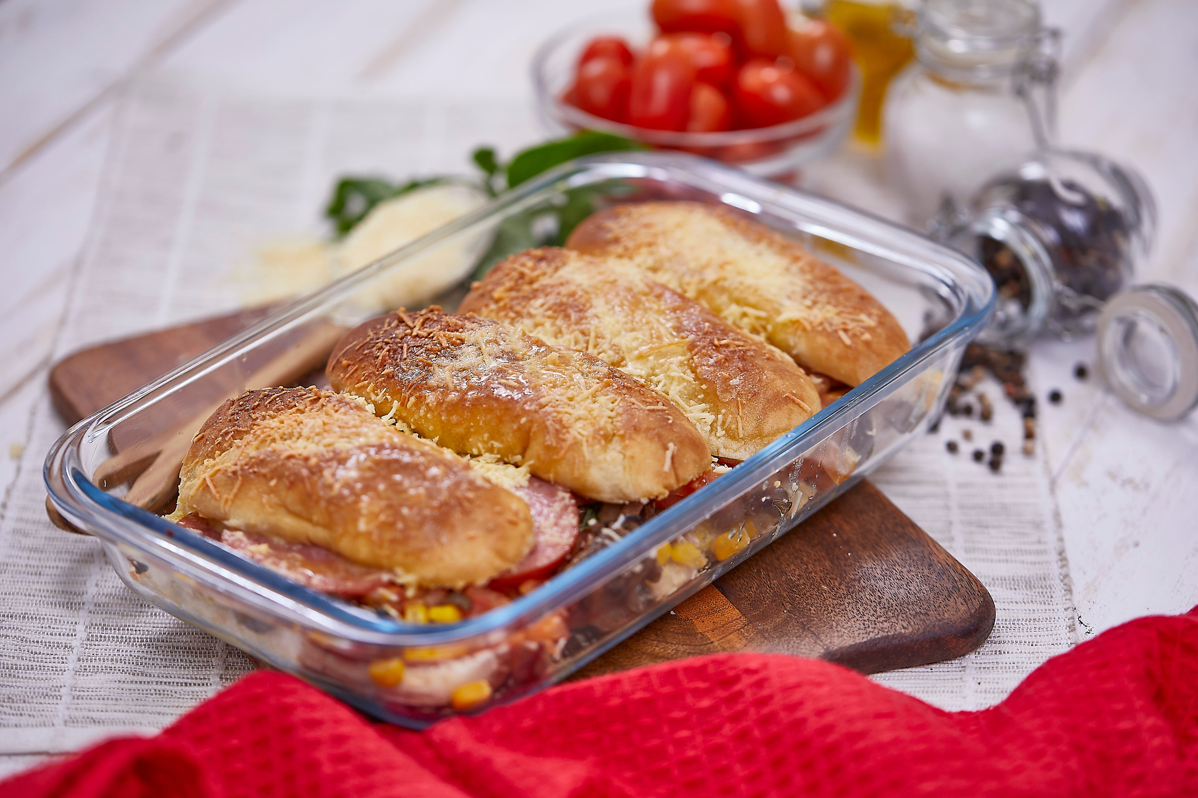 Minipanes al horno con cerveroni Zenú.