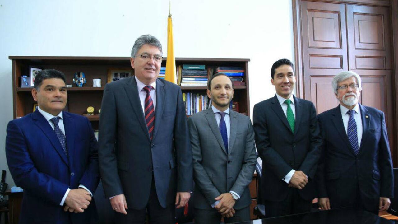 Firma del proyecto que busca reglamentar el fondo de CTeI