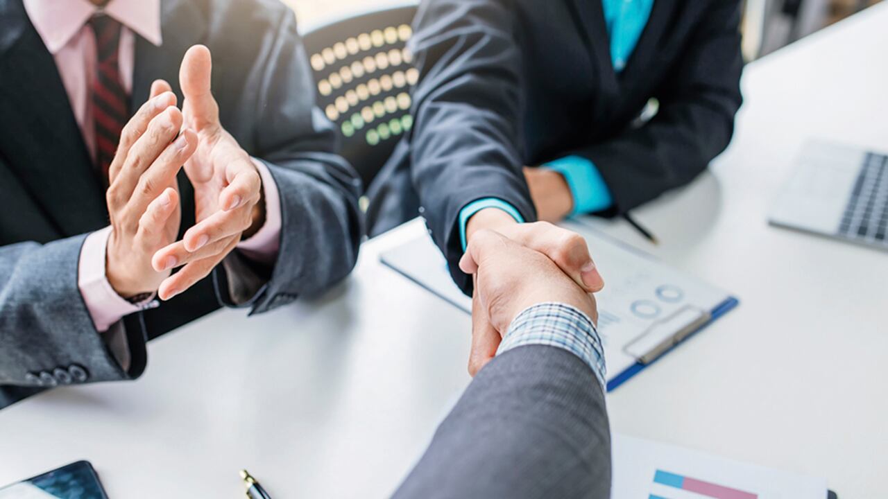 El capital movilizado en los negocios en el país disminuyó más de 60 por ciento.