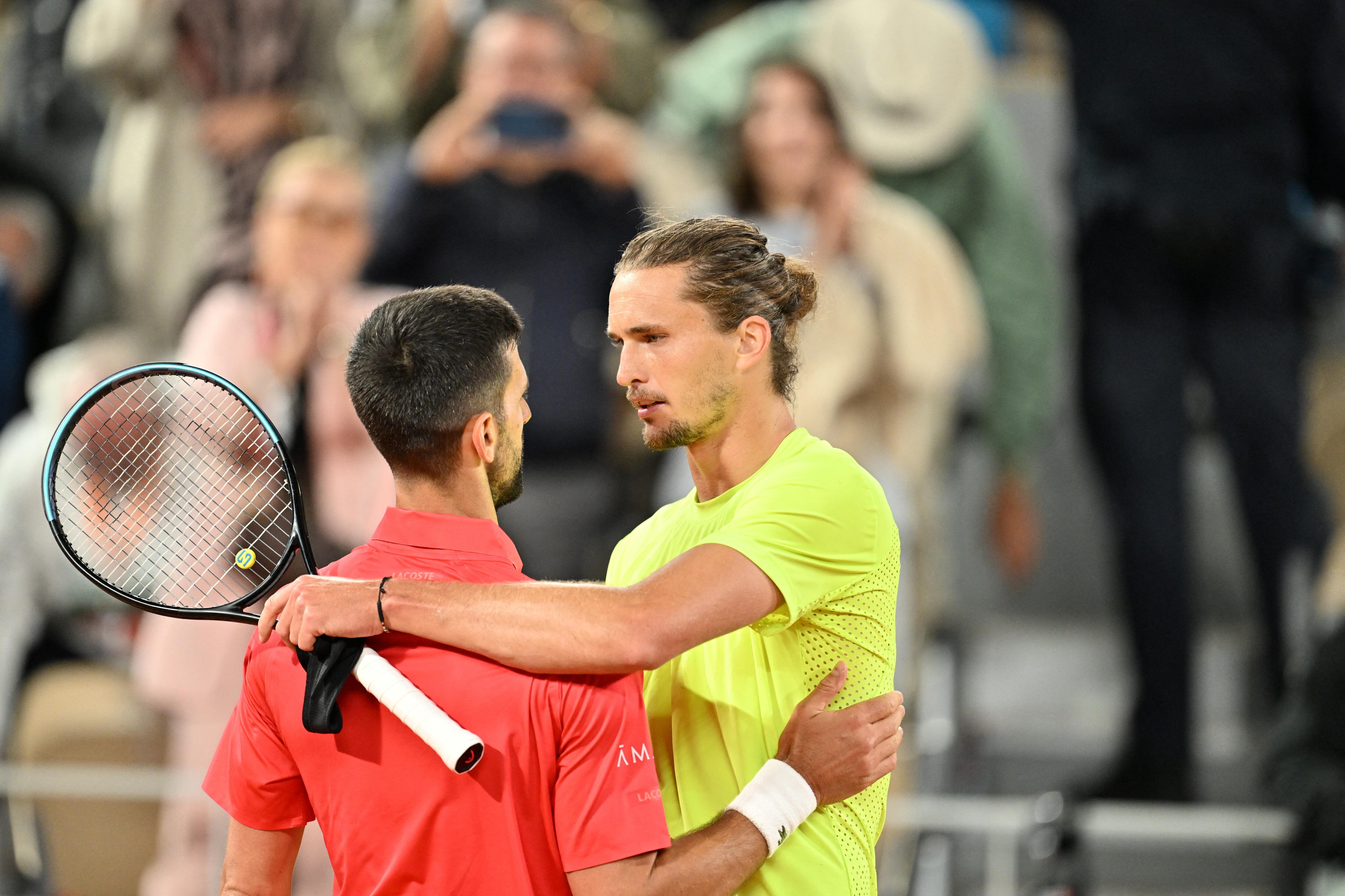 Novak Djokovic y Alexander Zverev en duelo por Roland Garros