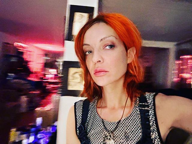 Ahora Camilo se hace llamar Sheila Devil