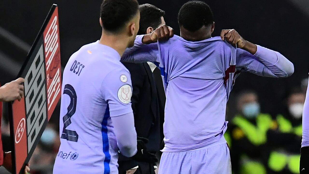 Ansu Fati sufrió una nueva lesión que lo dejará por fuera de las canchas.