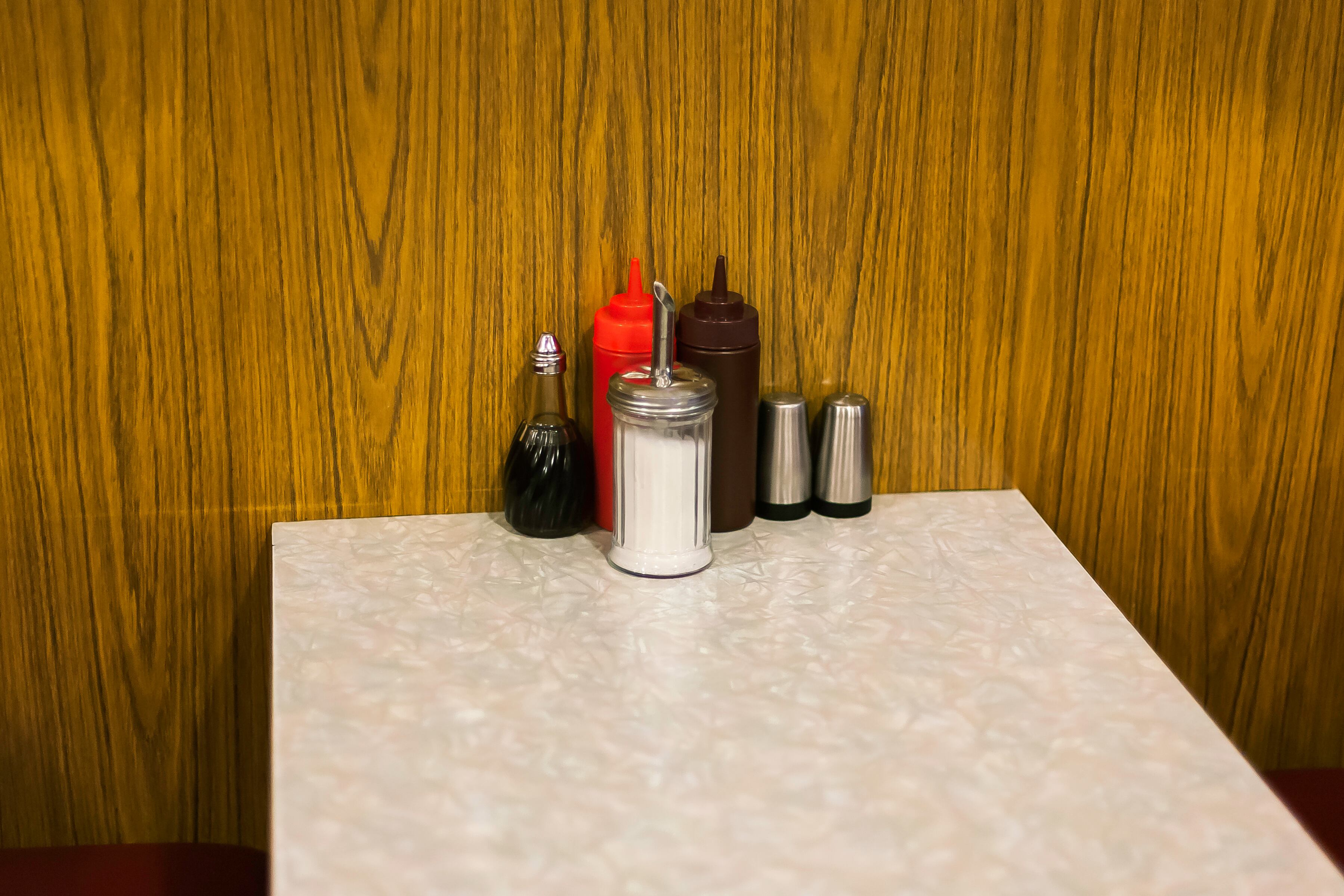 Este es el sencillo truco con el que puede rellenar un salero.