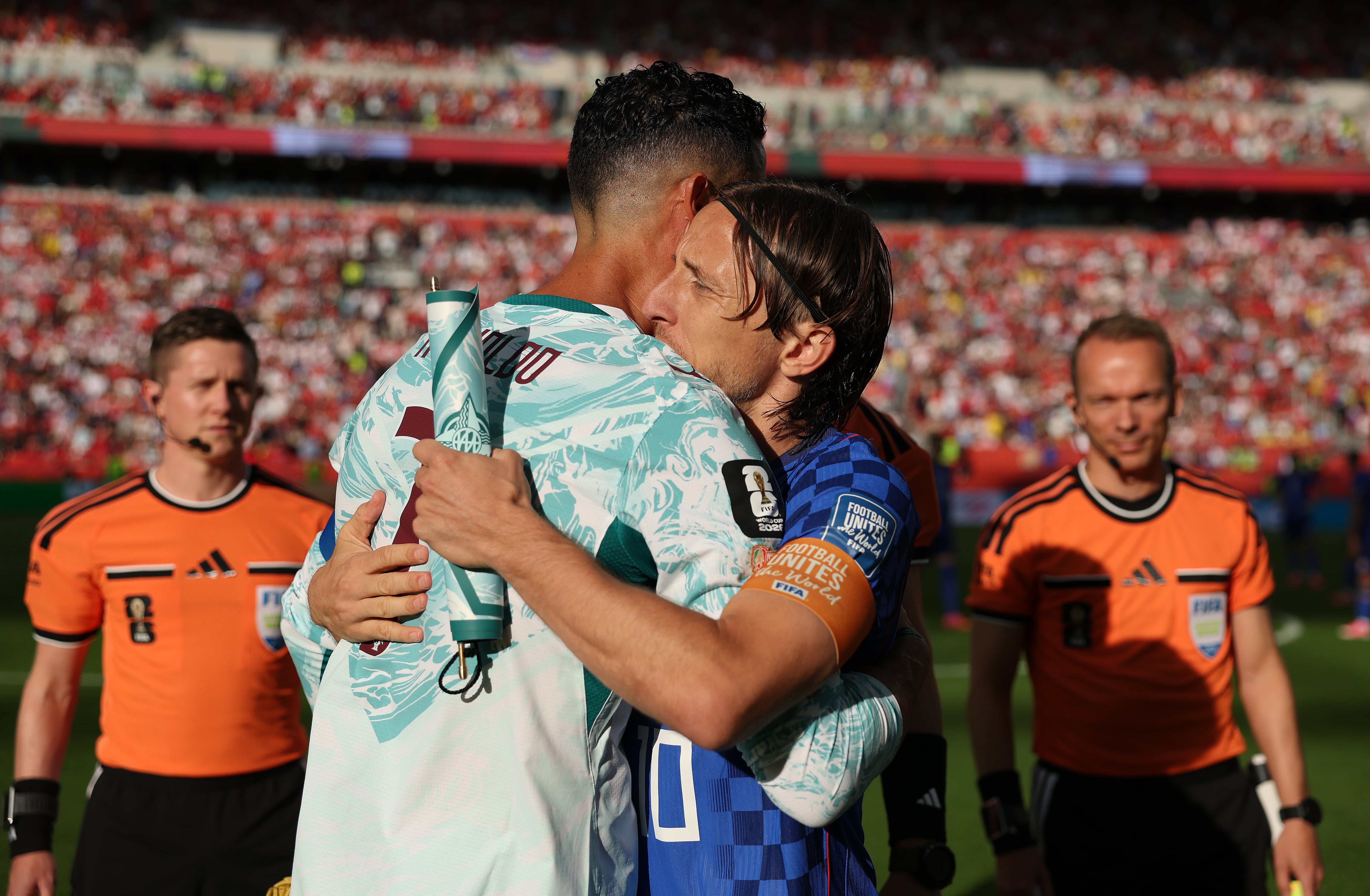 El abrazo de Luka Modric, con Cristiano Ronaldo, en el Croacia vs. Portugal del Mundial 2026.