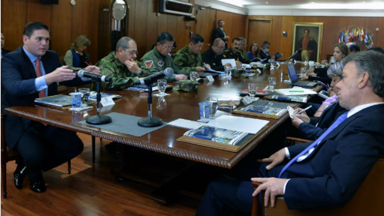 Juan Manuel Santos y Juan Carlos Pinzón.