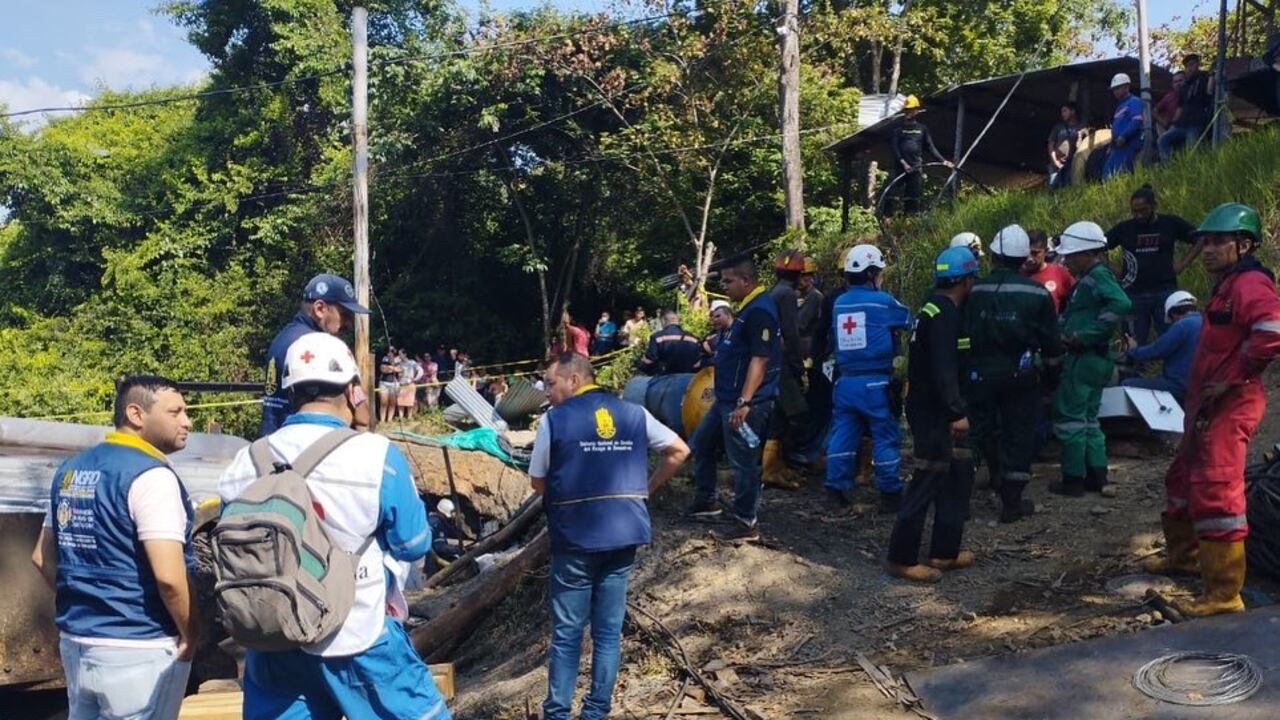 Cinco días completan las labores de rescate.
