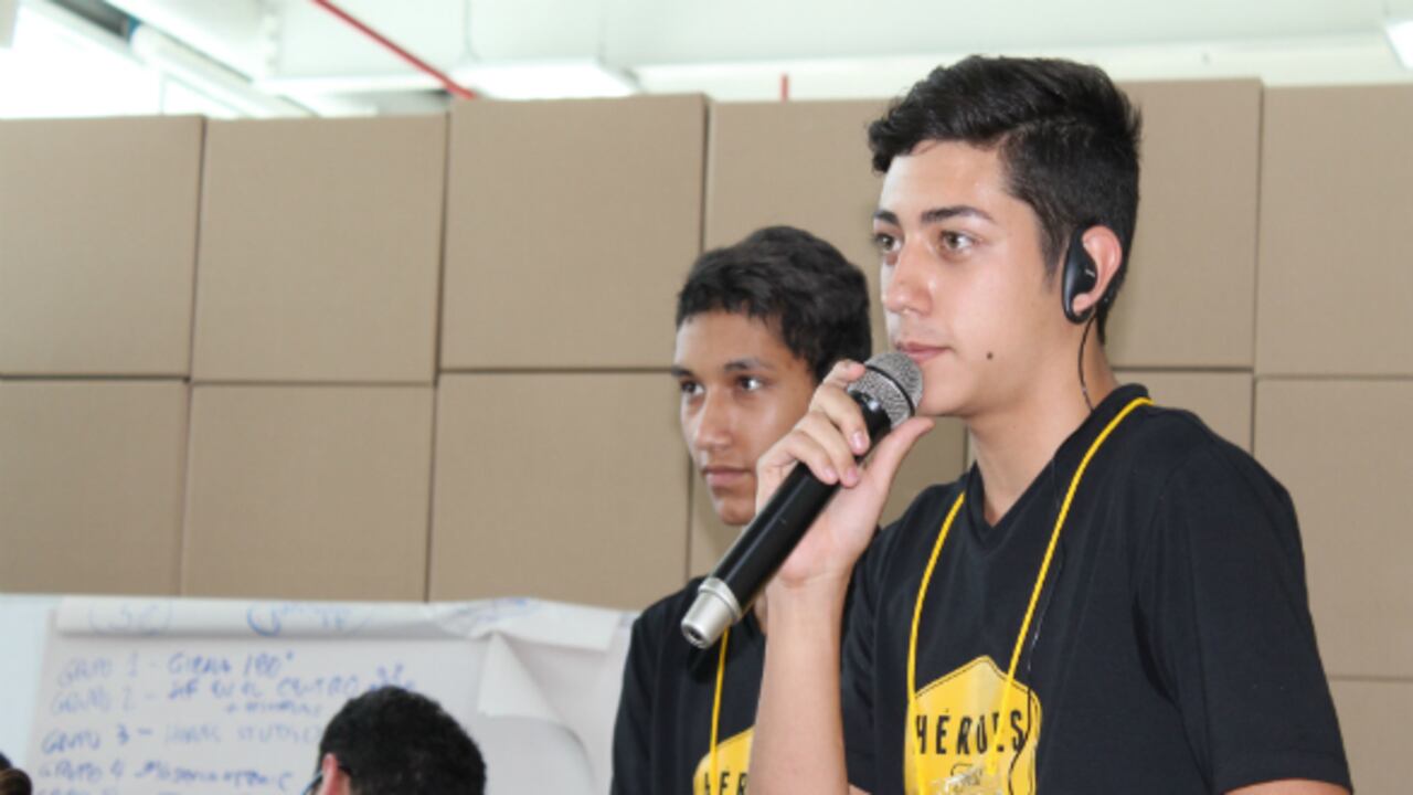 De derecha a izquierda Santiago Arango y David Suárez.