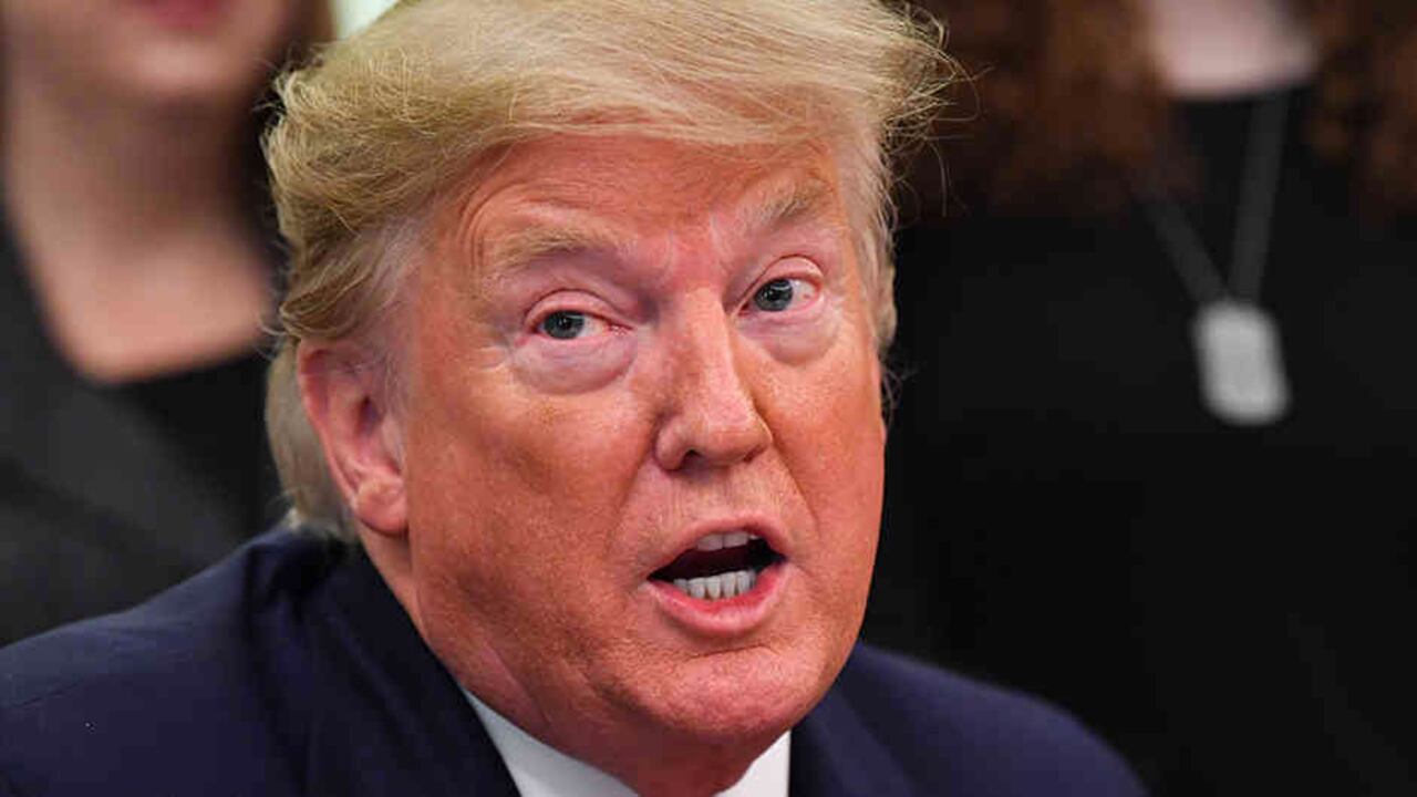 La oposición busca romper la unidad republicana para destituir al presidente, una batalla cuesta arriba dada la mayoría 53-47 de los partidarios de Trump en el Senado.