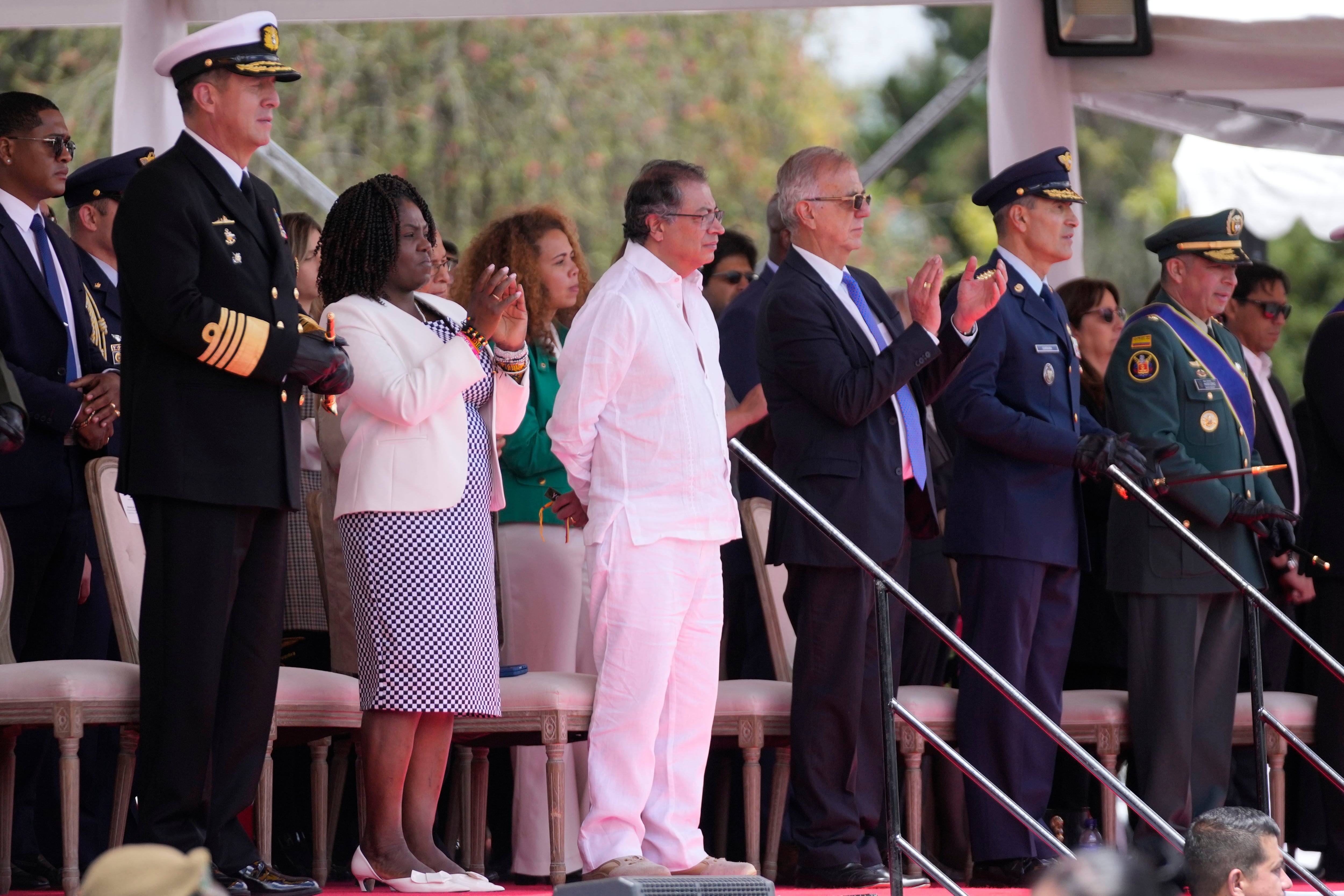 desfile militar del Día de la Independencia, en Bogotá, Colombia, el sábado 20 de julio de 2024. Colombia celebra 214 años de independencia de España. (Foto AP/Fernando Vergara)